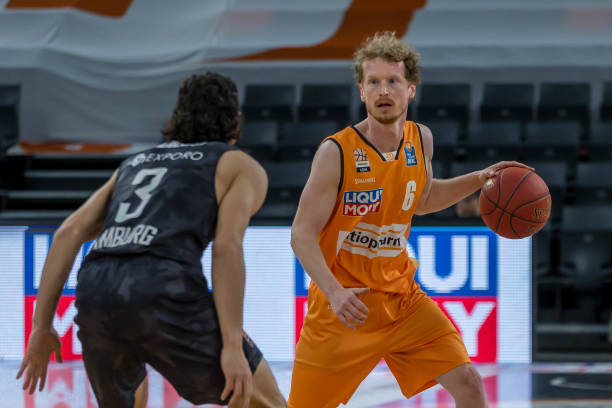 厄特尔在防 厄特尔在防