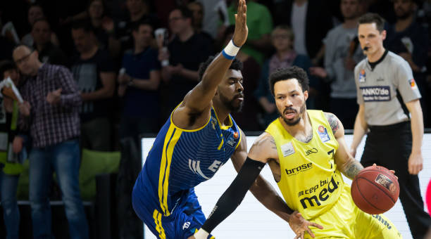 虽英勇奋战 虽英勇奋战