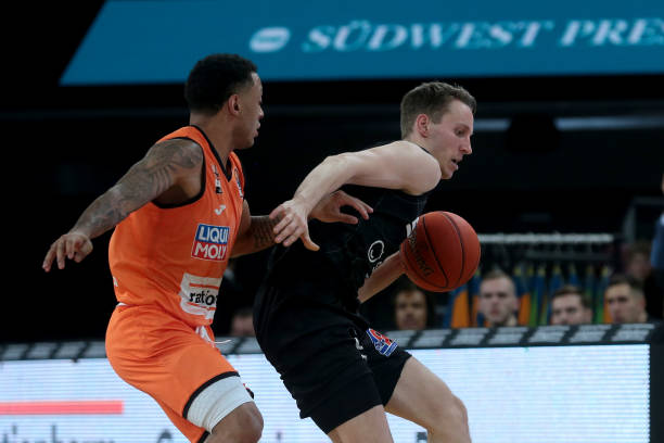 显然更趋向 显然更趋向